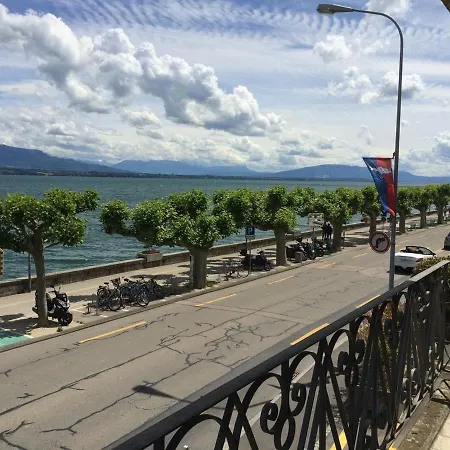 Daire Triplex Meuble Avec Vue Sur Le Lac Nyon