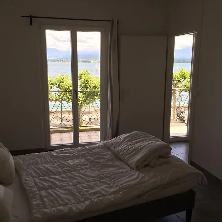 Daire Triplex Meuble Avec Vue Sur Le Lac Nyon